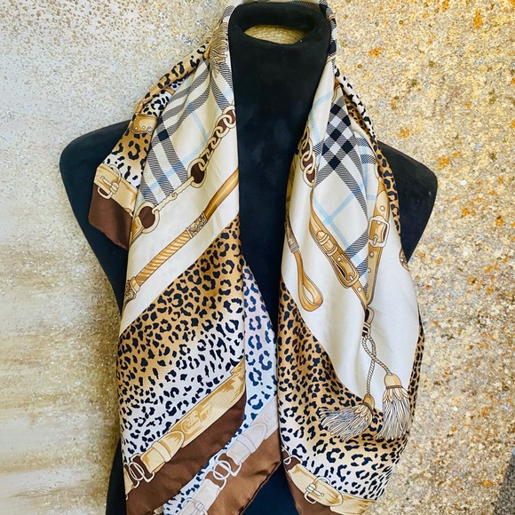 100% Silk Patterned Scarf - Picture 1 of 4